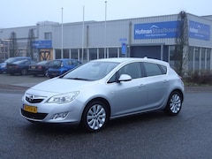 Opel Astra - 1.6 Cosmo Airco Trekhaak