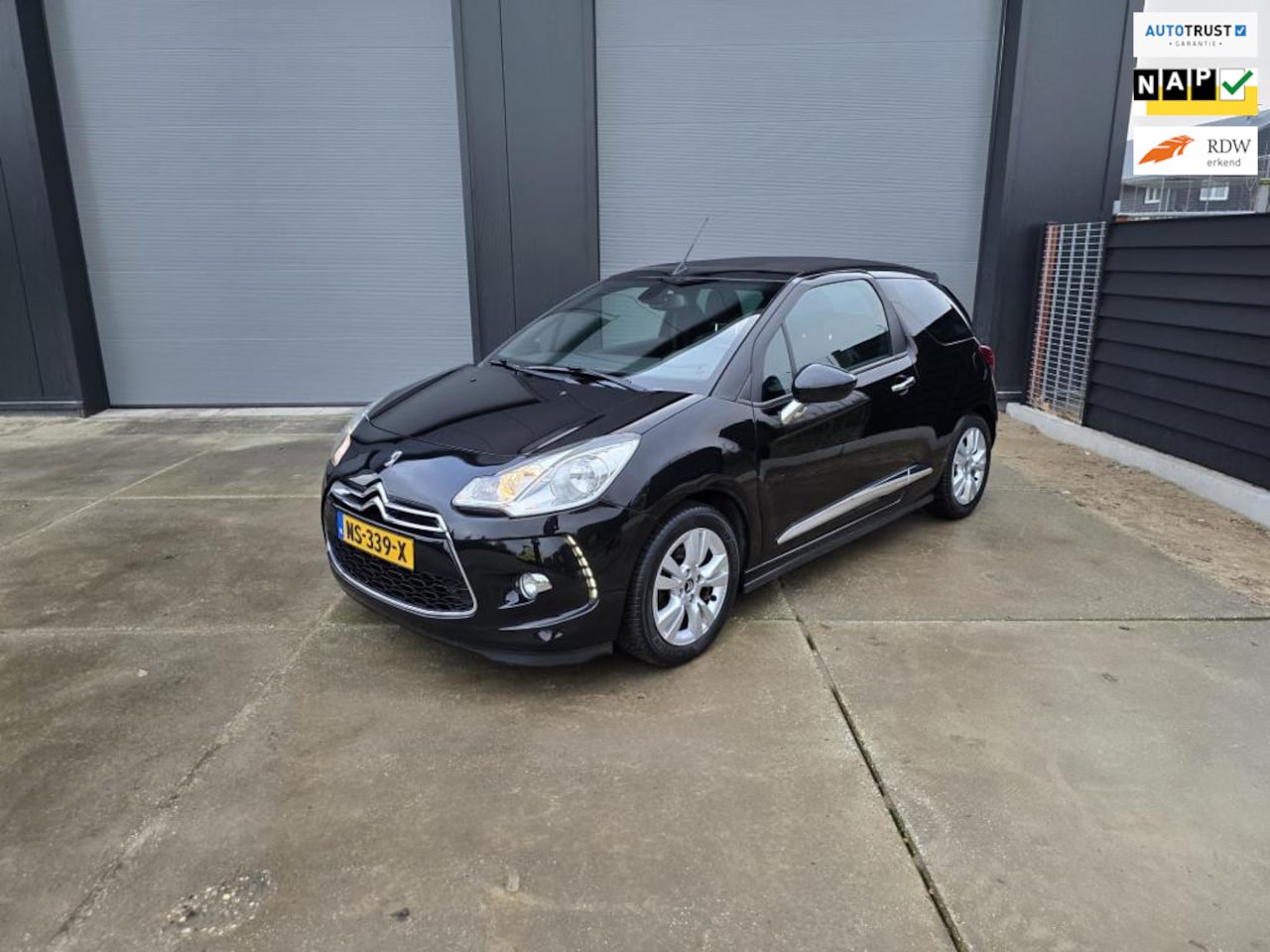 Citroën DS3 Cabrio - 1.2 PureTech So Chic revisiemotor, bijna nieuwstaat! - AutoWereld.nl