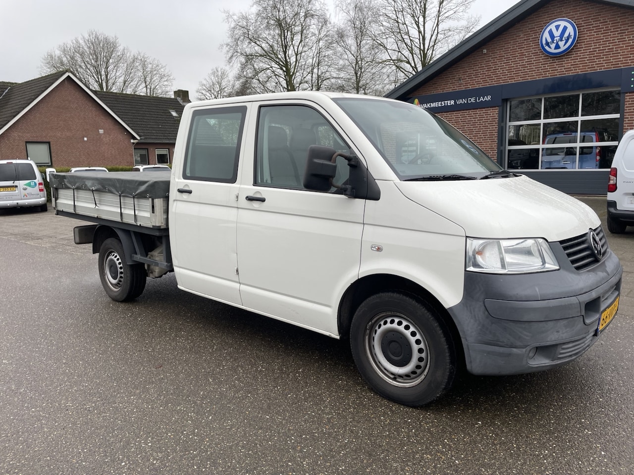 Volkswagen Transporter - 2.5 TDI 340 DC 96kw  Pick-up Dubbel Cabine ( Airco, Trekhaak , 4 deuren) RIJKLAARPRIJS! - AutoWereld.nl