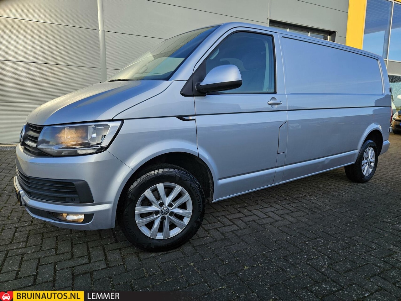 Volkswagen Transporter - 2.0 TDI L2H1 airco navi trekh 140 PK - AutoWereld.nl