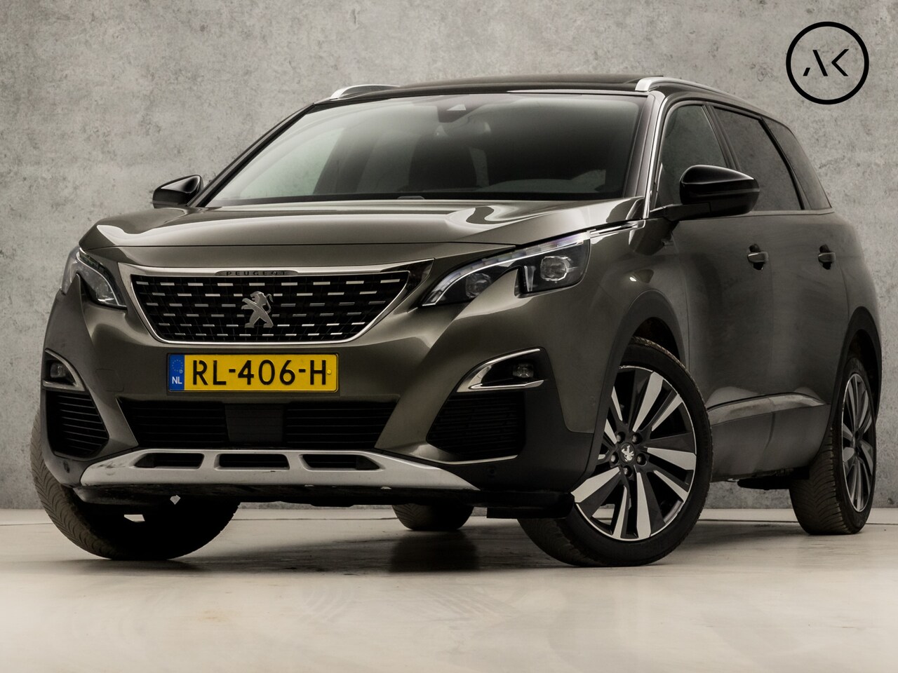 Peugeot 5008 - 1.2 PureTech GT-Line Sport 7 Persoons (PANORAMADAK, APPLE CARPLAY, GROOT NAVI, 360 CAMERA, - AutoWereld.nl