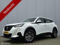 Peugeot 2008 - 1.2 PURETECH AUTOMAAT/CAMERA/FULL LED/KEYLESS/CARPLAY/LANE ASSIST/16''LMV