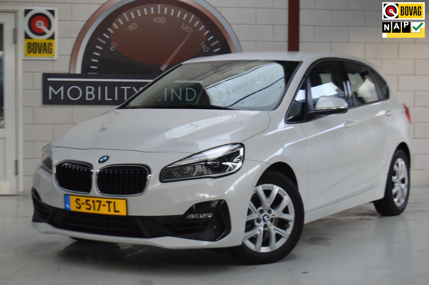 BMW 2-serie Active Tourer - 218i LEDER, NAVI, SPORTLINE, NIEUWSTAAT, DEALERONDERH! - AutoWereld.nl