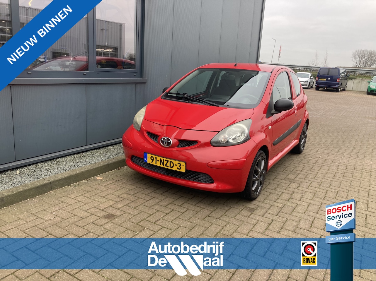 Toyota Aygo - 1.0 VVT-i Plus AIRCO/CARPLAY/MEDIA/15INCH - AutoWereld.nl