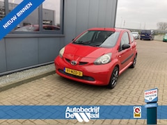 Toyota Aygo - 1.0 VVT-i Plus AIRCO/CARPLAY/MEDIA/15INCH