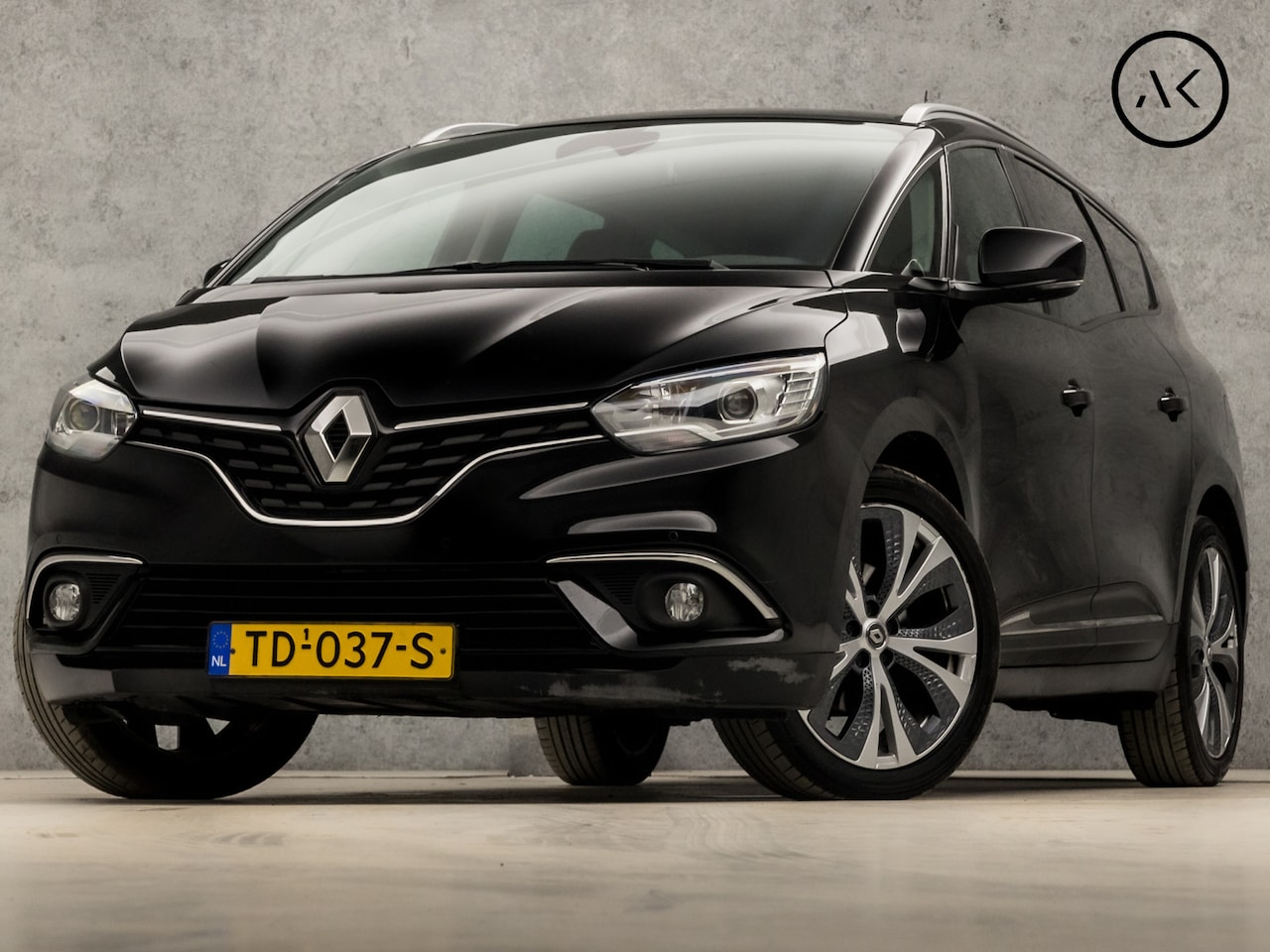 Renault Grand Scénic - 1.3 TCe Intens 7 Persoons (APPLE CARPLAY, NAVIGATIE, CLIMATE, GETINT GLAS, LEDER, SPORTSTO - AutoWereld.nl