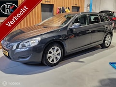 Volvo V60 - 1.6T4 180pk H6 Kinetic Clima Navi CruiseControl NL