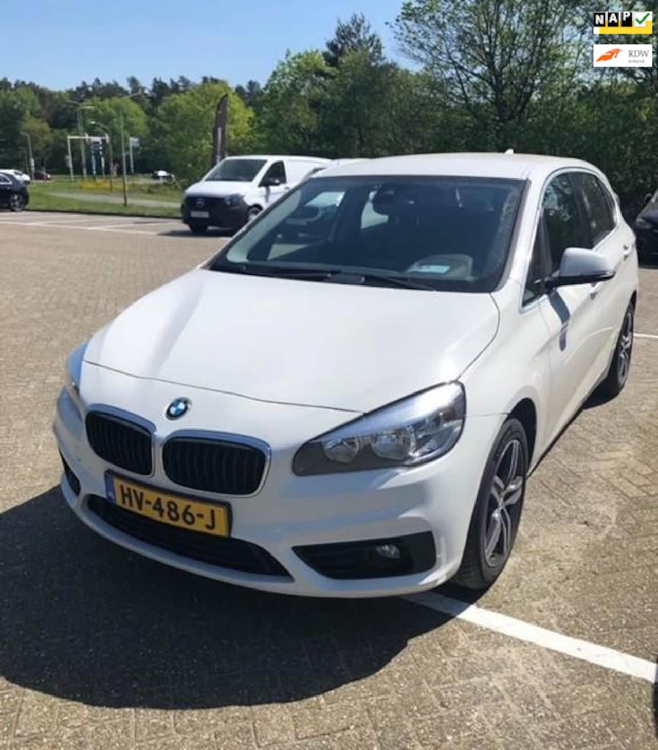 BMW 2-serie Active Tourer - 216d Corporate Lease Sport EXPORT - AutoWereld.nl