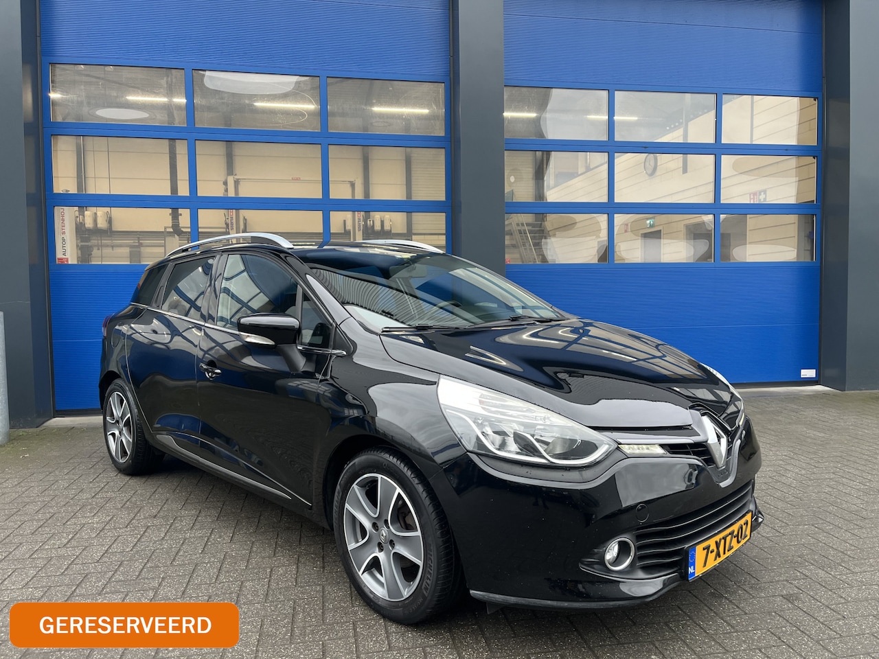 Renault Clio Estate - 0.9 TCe 90pK Navigatie/ Airco/ Trekhaak/ Night&Day - AutoWereld.nl