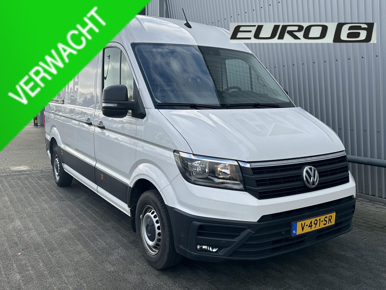 Volkswagen Crafter - 35 2.0 TDI L3H3*A/C*CRUISE*NAVI*3000KG HAAK* - AutoWereld.nl