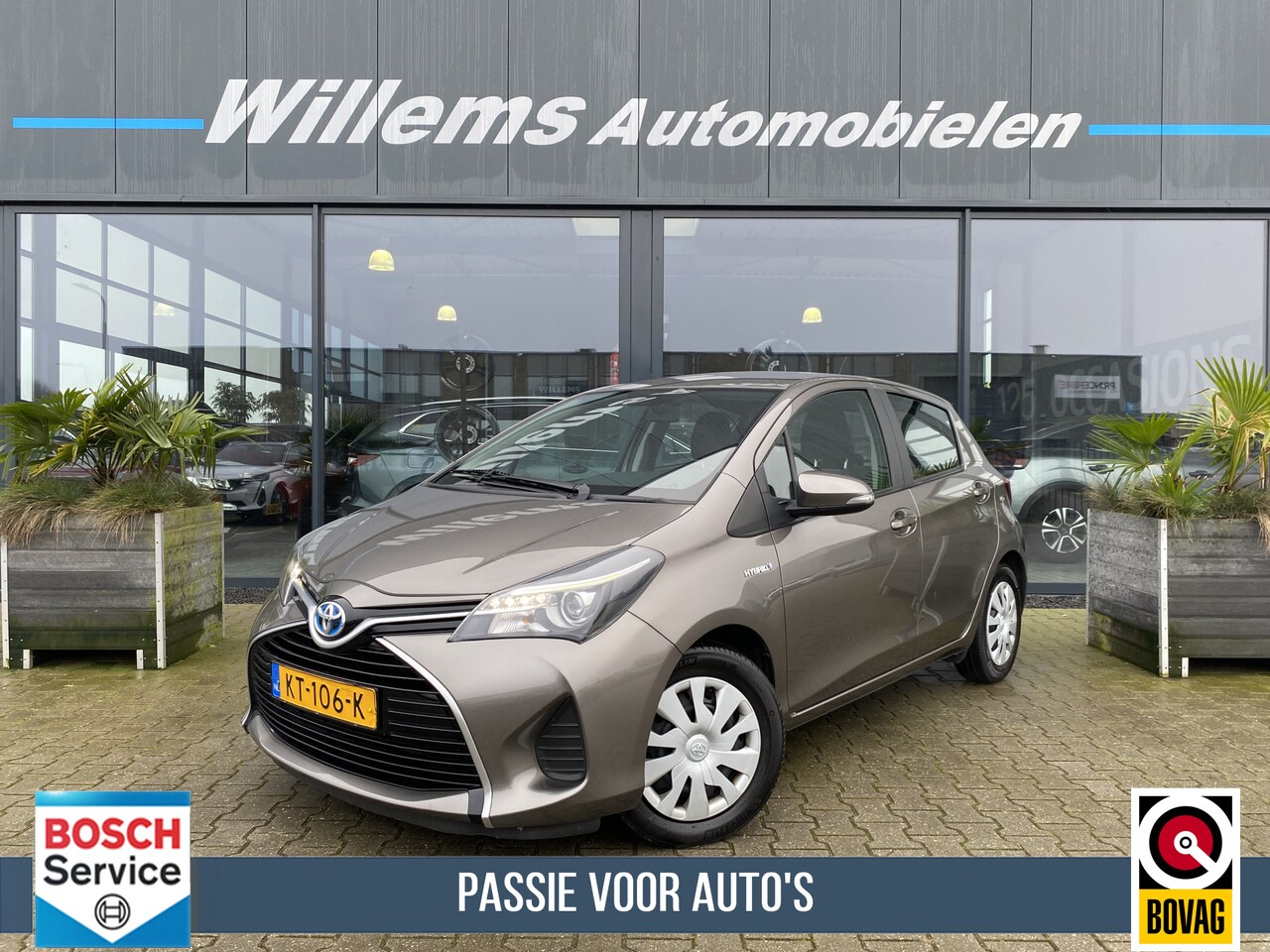 Toyota Yaris - 1.5 Hybrid Business Plus Navigatie , Cruise Control , Climate Control - AutoWereld.nl