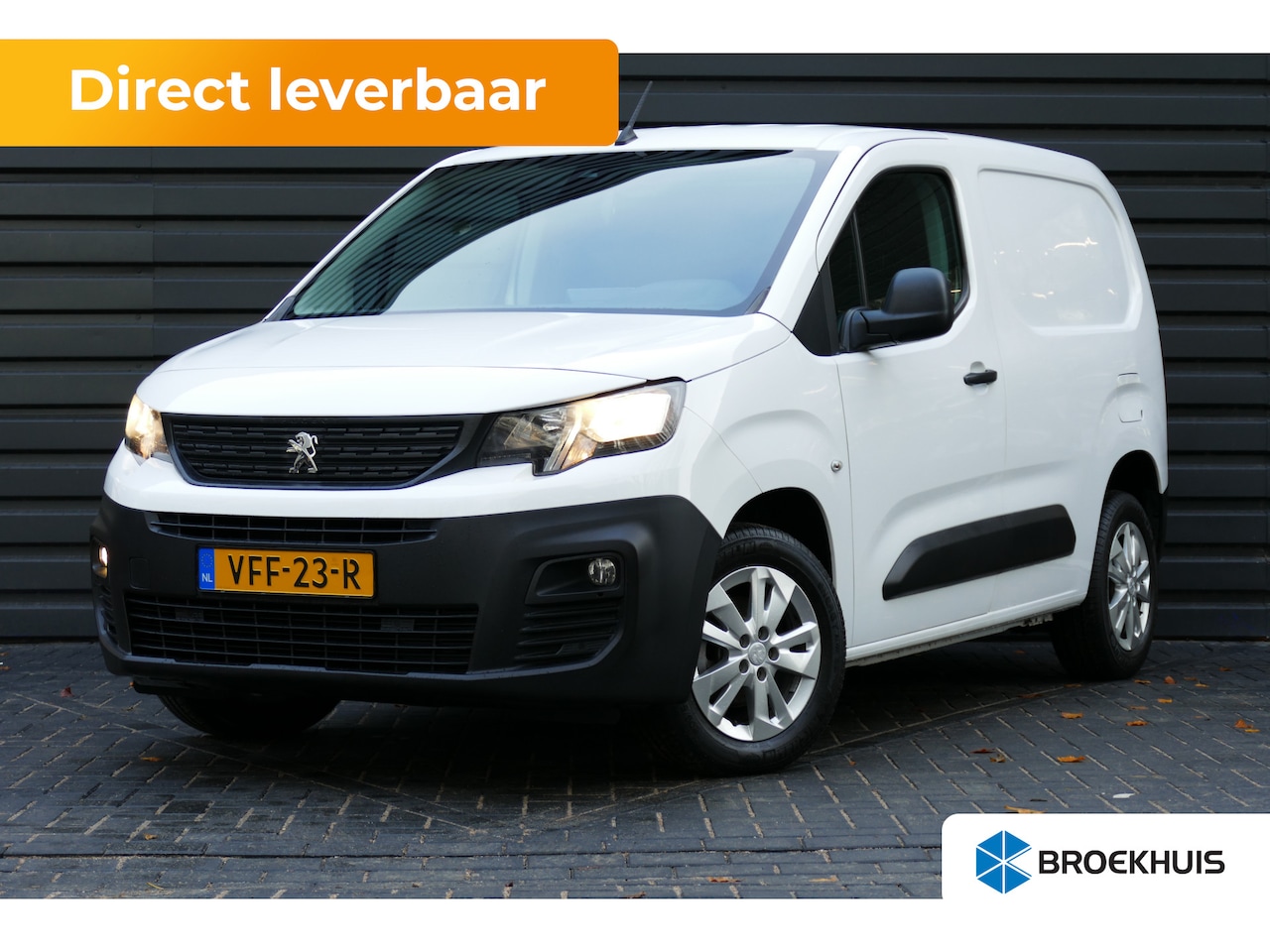 Peugeot Partner - 1.6 BLUEHDI 100PK L1H1 ASPHALT / NAVI / AIRCO / PDC / 16"LMV / CAMERA / BLUETOOTH / CRUISE - AutoWereld.nl