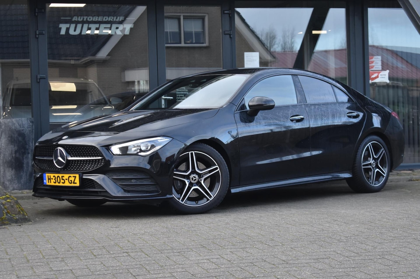 Mercedes-Benz CLA-Klasse - 200 AMG NIGHT | SFEERVERLICHTING | APPLE CARPLAY | ANDROID AUTO | CAMERA | PREMIUM SOUND | - AutoWereld.nl