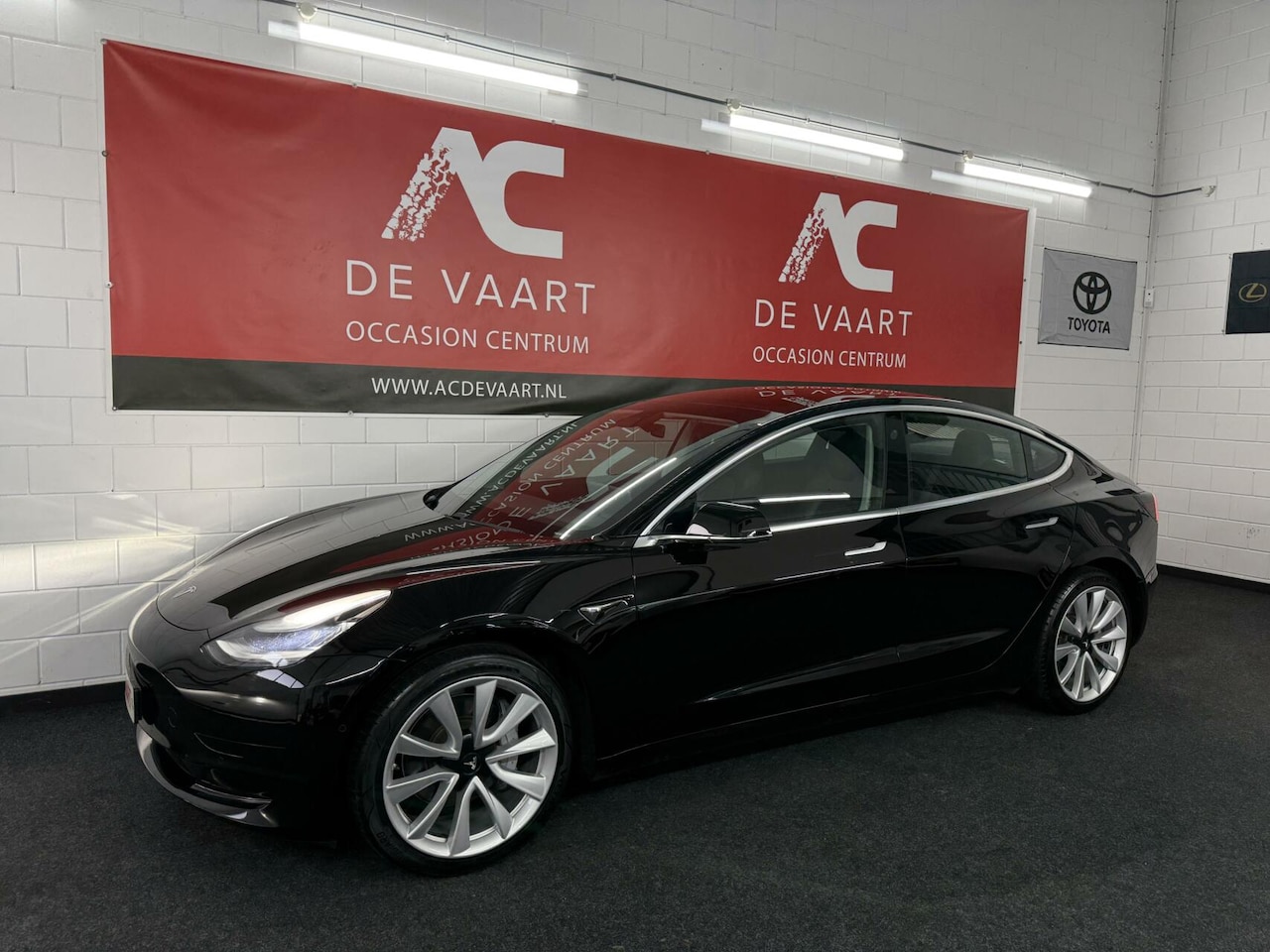 Tesla Model 3 - Standard RWD Plus 60 kWh - AUTOPILOT/PANO/NAP - AutoWereld.nl