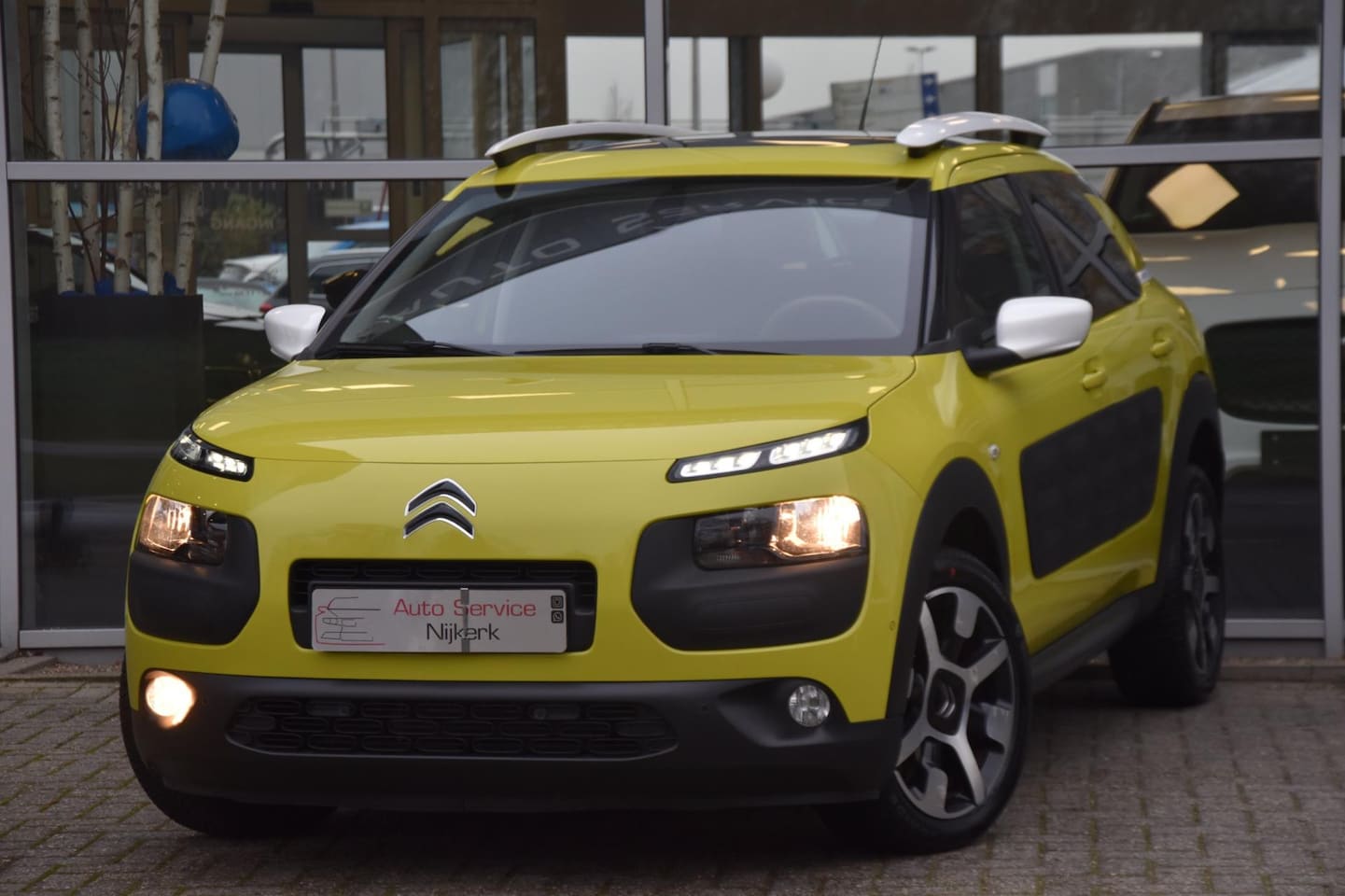 Citroën C4 Cactus - 1.2 PureTech Shine Airco Nav. Camera Pano.dak 1ste Eigenaar - AutoWereld.nl