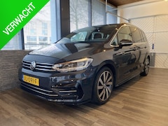 Volkswagen Touran - 1.5 TSI Highline Business R DSG