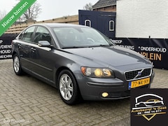 Volvo S40 - 2.4 Kinetic leuk inruilkoopje met apk en trekhaak