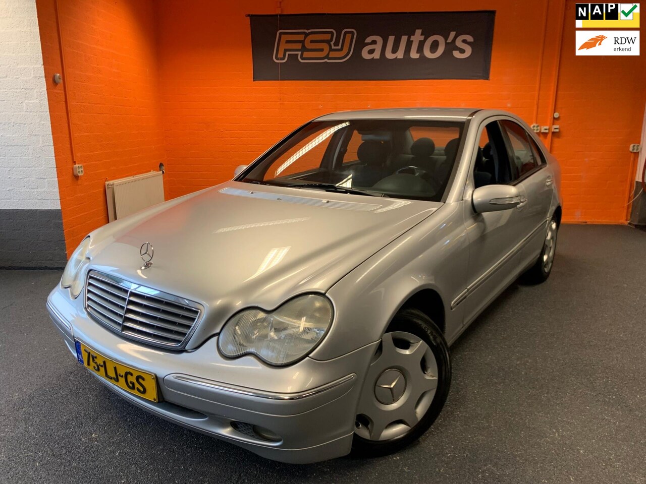 Mercedes-Benz C-klasse - 200 K. / ELEGANCE / AUTOMAAT / AIRCO - AutoWereld.nl