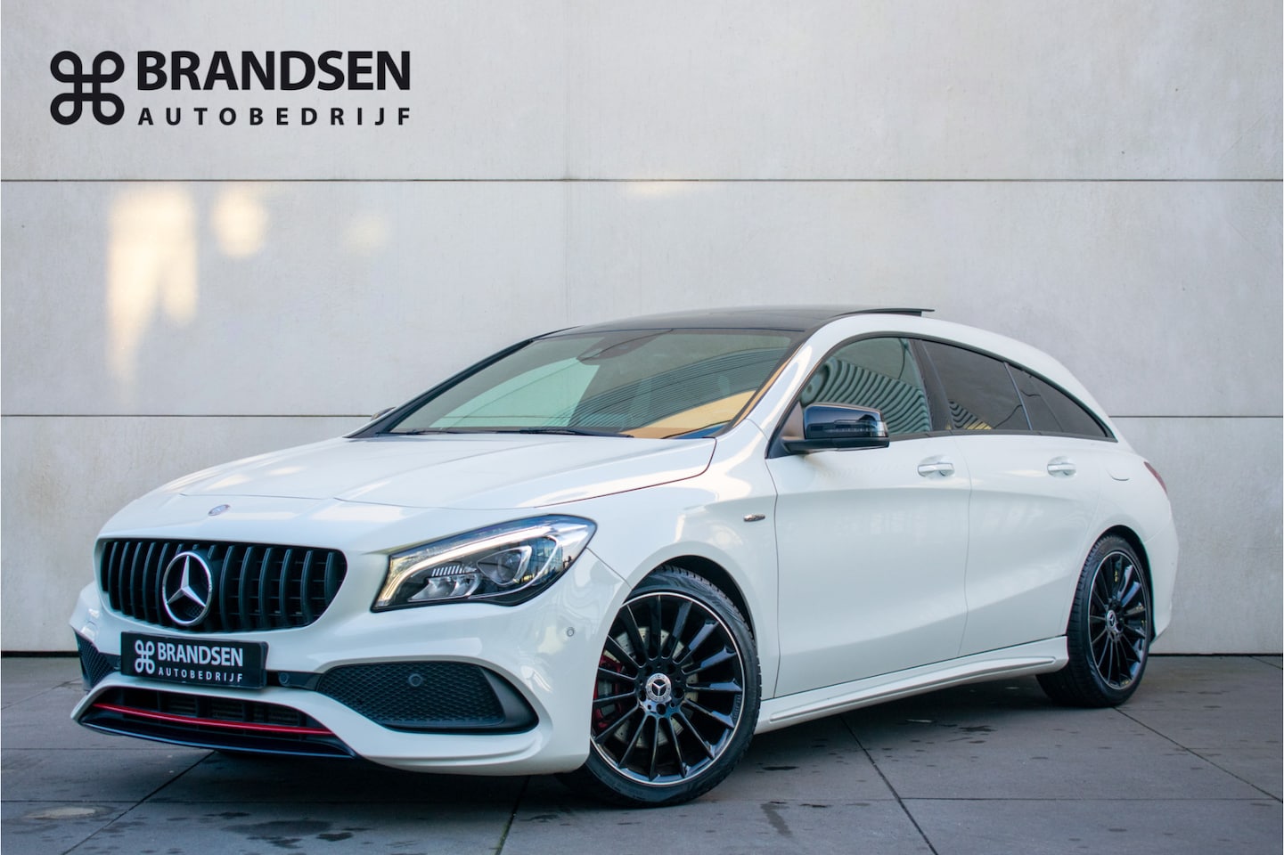 Mercedes-Benz CLA-klasse Shooting Brake - 250 Sport 4MATIC AMG - Pano - H&K - Navi - LED - Keyless - - AutoWereld.nl