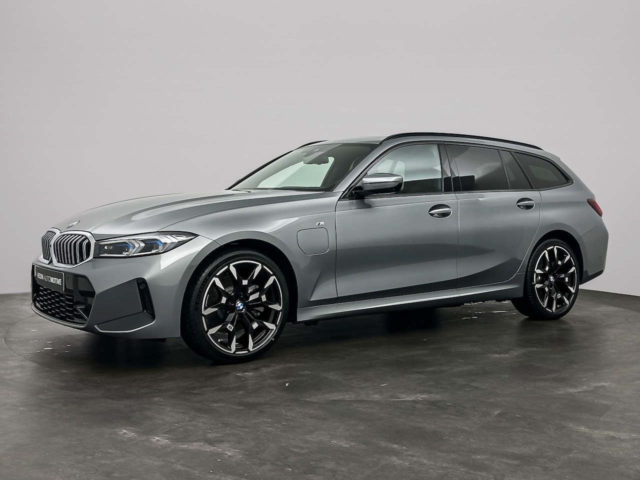 BMW 3-serie Touring - 330e M-Sportpakket | Trekhaak | Harman Kardon | Innovation Pack - AutoWereld.nl