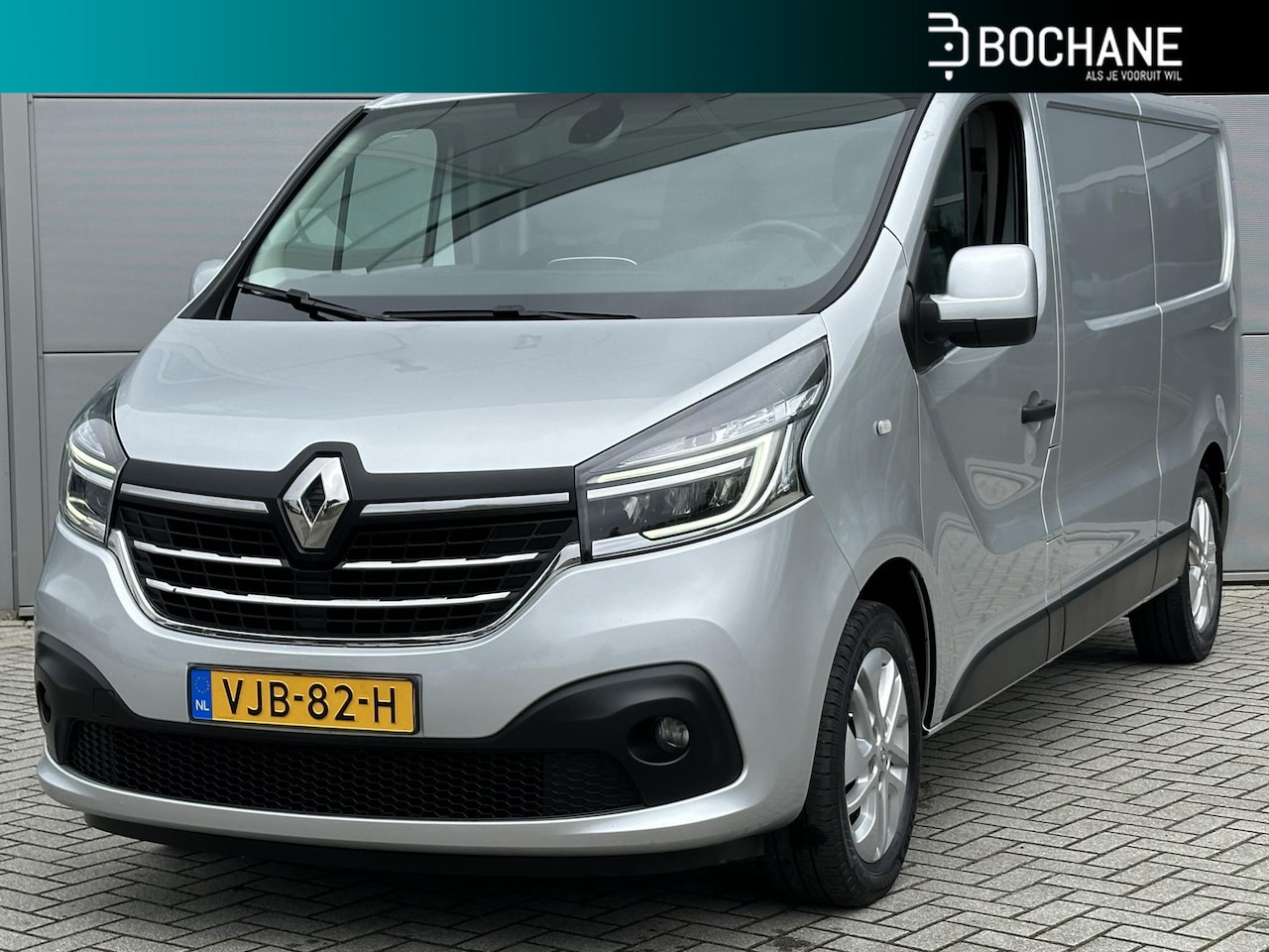 Renault Trafic - 2.0 dCi 170 EDC T29 L2H1 Luxe | CLIMATE CONTROL | NAVIGATIE | CAMERA | TREKHAAK | LAADRUIM - AutoWereld.nl