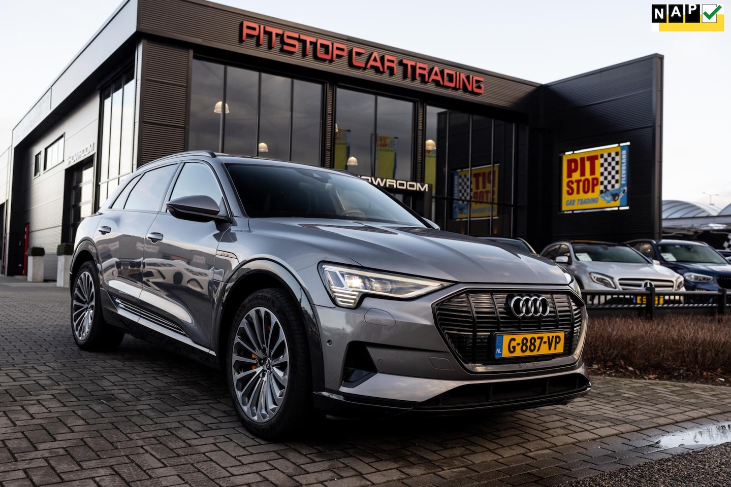 Audi e-tron - E-tron 55 quattro S-Line, 95 kWh, 361 PK, Pano, ACC, B&O, BTW! - AutoWereld.nl