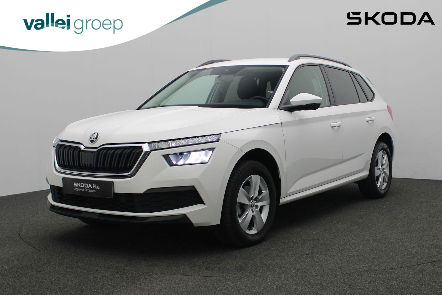 Skoda Kamiq - 1.0 TSI 95PK Active | Stoelverwarming | Parkeersensoren achter | Cruise Control - AutoWereld.nl