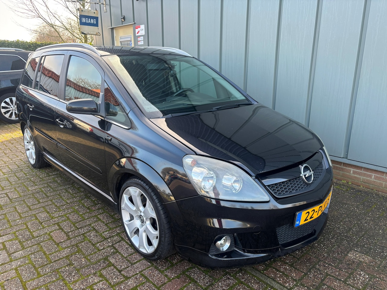 Opel Zafira - 2.0 T OPC NAVI//AIRCO//7PERS//TREKHAAK//ELEC.RAMEN - AutoWereld.nl