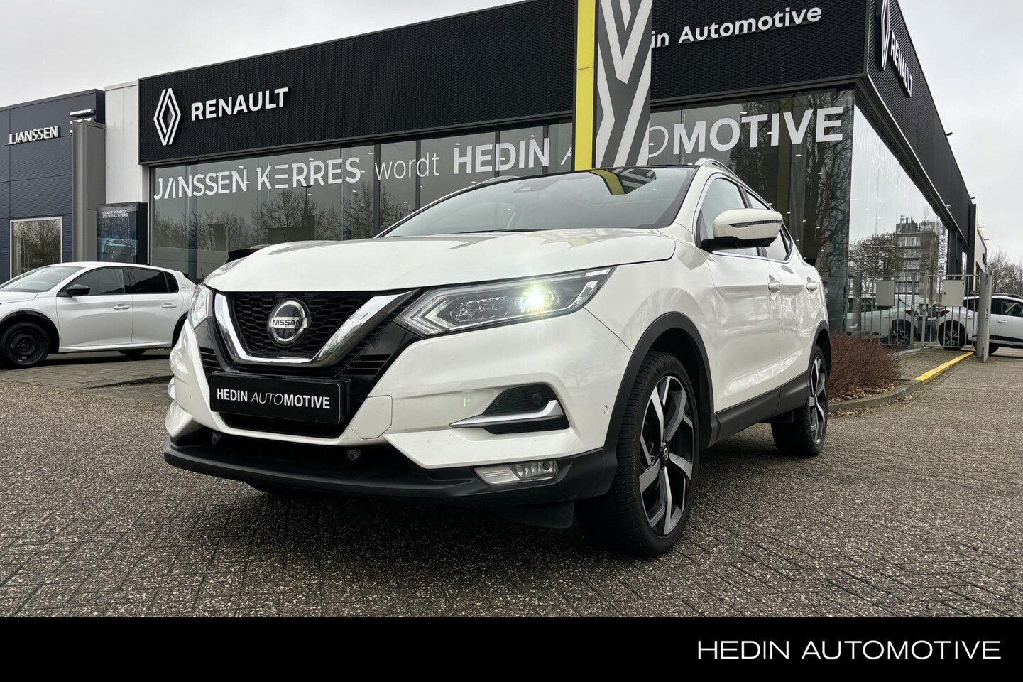 Nissan Qashqai - 1.3 DIG-T Tekna ''Pano, Elek stoel, 360 camera'' - AutoWereld.nl