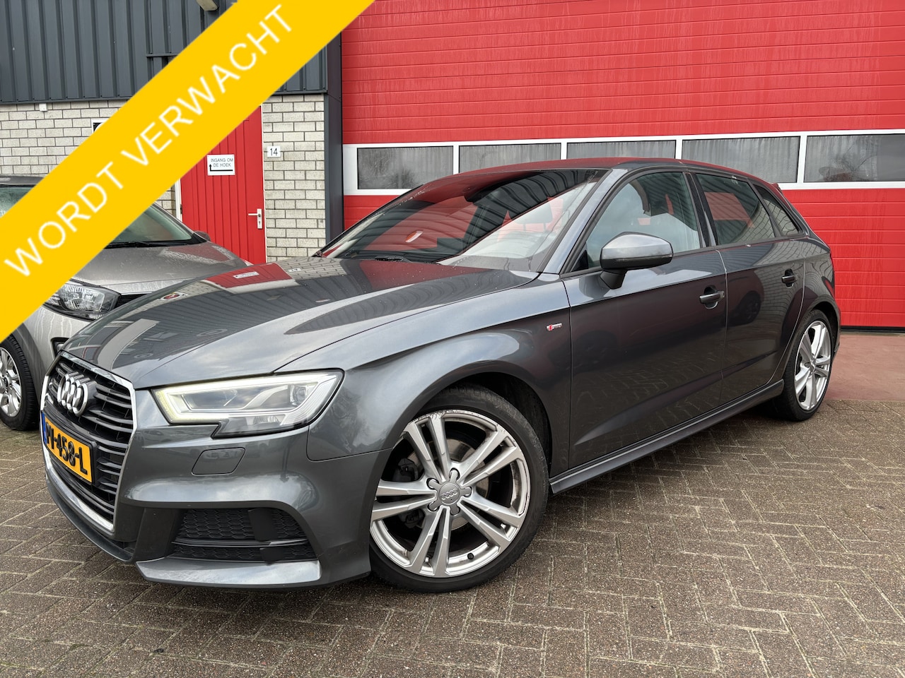 Audi A3 Sportback - 1.0 TFSI Sport S Line Edition FULL LED / GR NAVI / DYNAMISCH KNIPPERLICHT / TREKHAAK / CLI - AutoWereld.nl