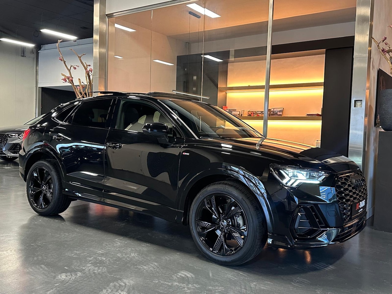 Audi Q3 Sportback - 35 TFSI S Line Edition Panorama Sfeerverl. 360Camera Keyless - AutoWereld.nl