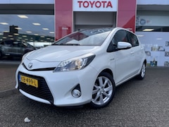 Toyota Yaris - 1.5 Full Hybrid Dynamic | Panoramadak | Stoelverwarming | Navi