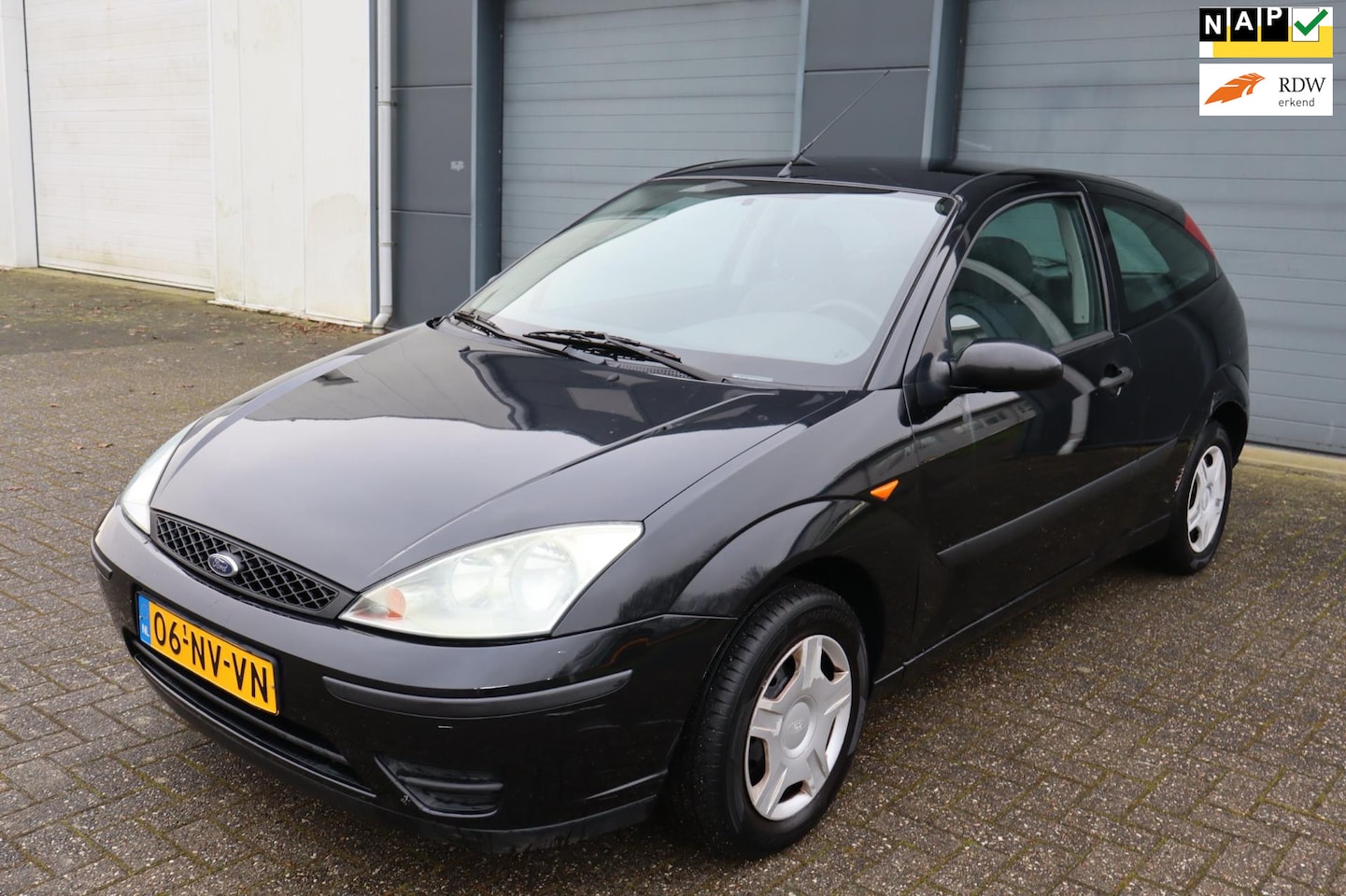 Ford Focus - 1.4-16V Ambiente Airco 2004 - AutoWereld.nl