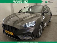 Ford Focus - 1.5 EcoBoost 150pk Automaat ST Line X Business | Trekhaak | Winter Pack | Achteruitrijcame