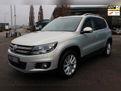 Volkswagen Tiguan - 1.4 TSI 4Motion Sport&Style Trekhaak Schuifdak