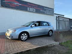 Kia Cerato - 1.6-16V LX