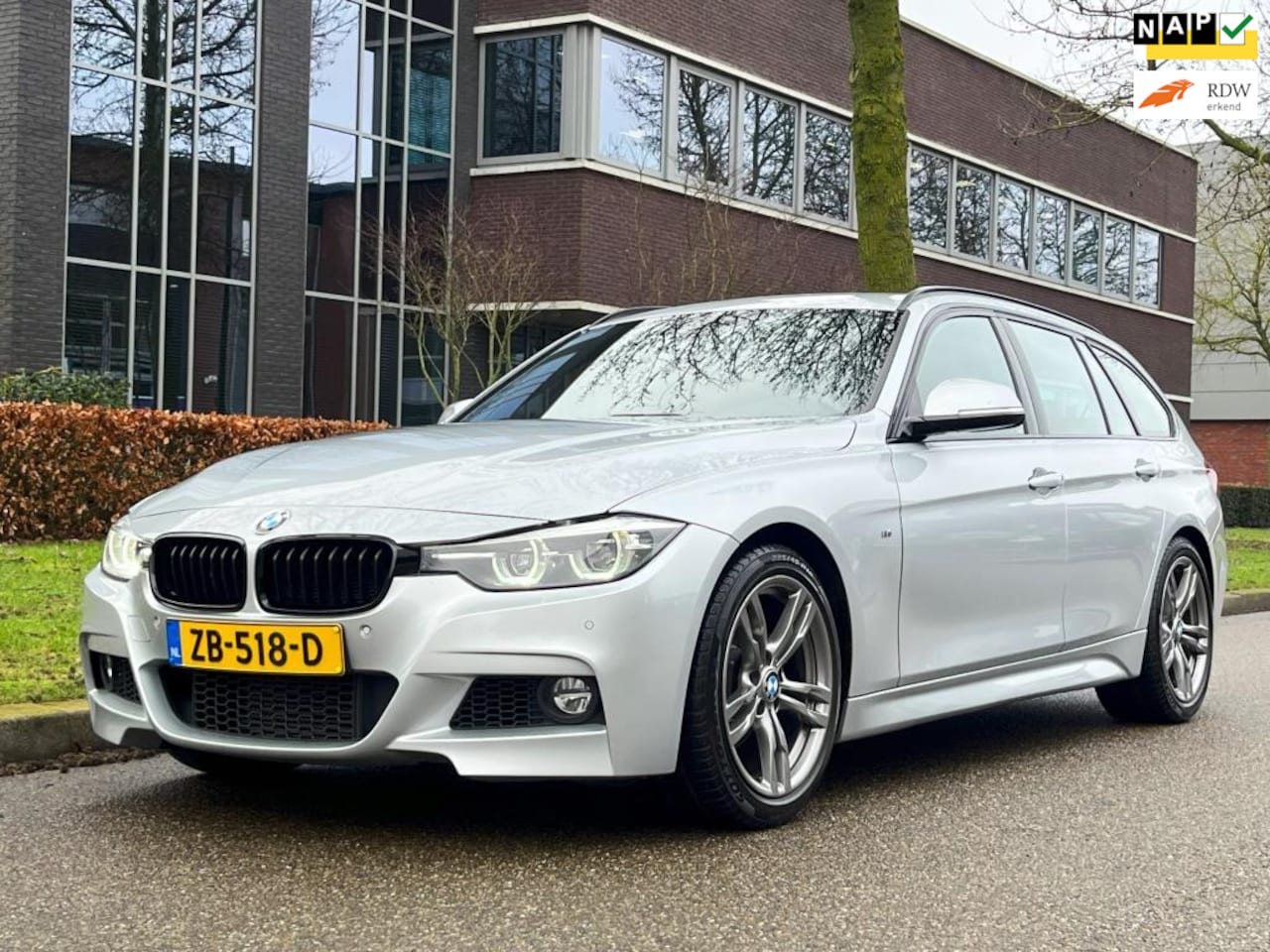 BMW 3-serie Touring - 318i Touring M Sport Ed. Aut. Clima/NAP/Navi/Leer/NL Auto - AutoWereld.nl