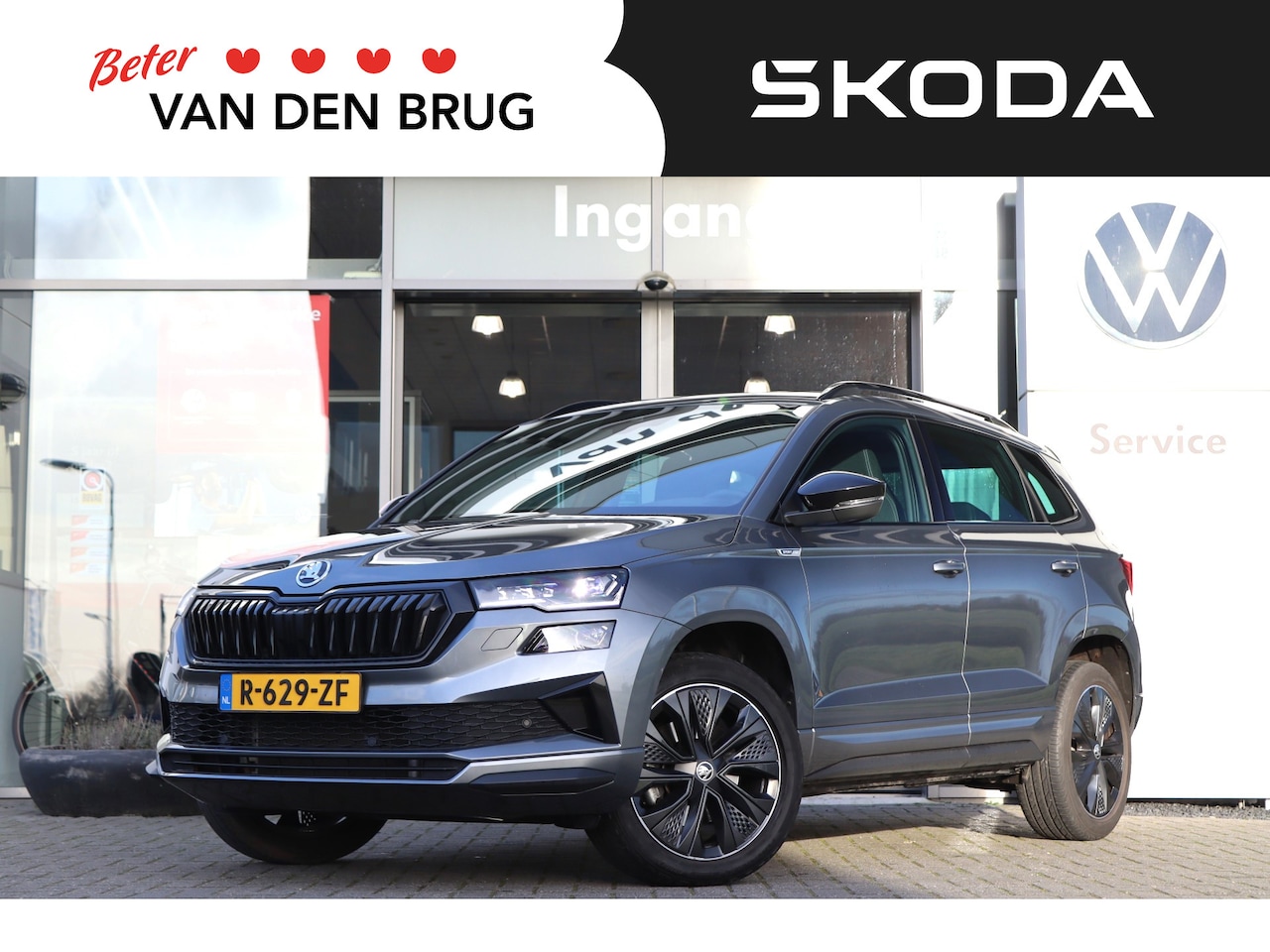 Skoda Karoq - 1.5 TSI 150 pk DSG ACT Sportline Business | Panoramadak | Zwenkbare Trekhaak | Climatronic - AutoWereld.nl