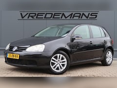 Volkswagen Golf - 1.6 Optive 4 LEES TEKST