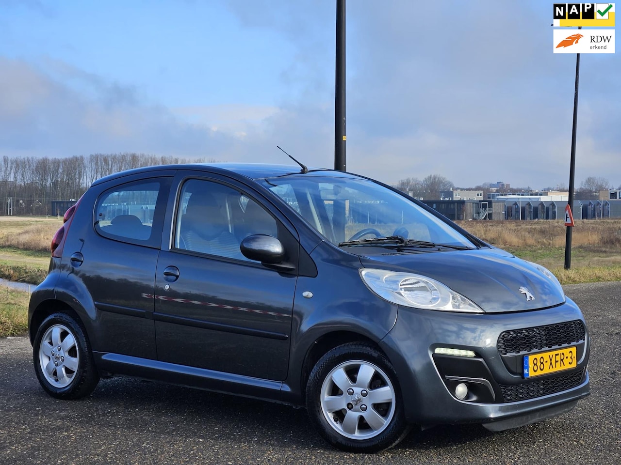 Peugeot 107 - 1.0 Active Led |Airco |Lmv |Elektr ramen |Nap |Boekjes - AutoWereld.nl