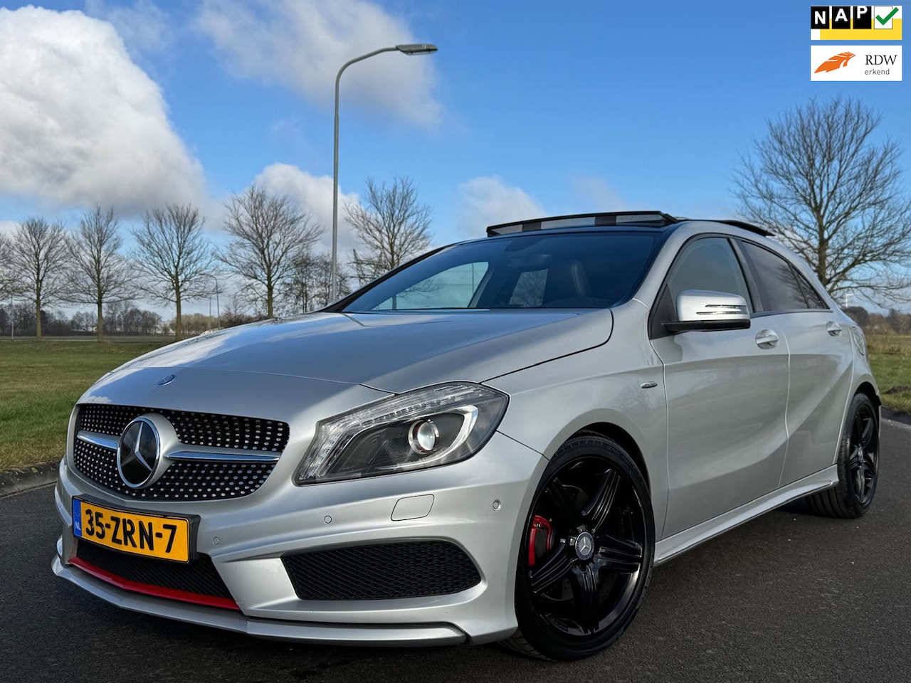 Mercedes-Benz A-klasse - 250 Sport Ambition AMG Pakket Pano - AutoWereld.nl