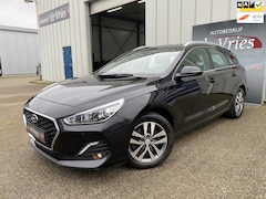 Hyundai i30 Wagon - Navi / Clima / Cruise / Camera / Trekhaak / Stoel en stuurverw. 1.4 T-GDI Premium