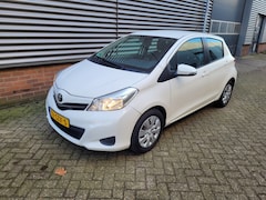 Toyota Yaris - 1.3 VVT-i Aspiration , automaat, airco, achteruitrijcamera, cruise control, start stop, lu