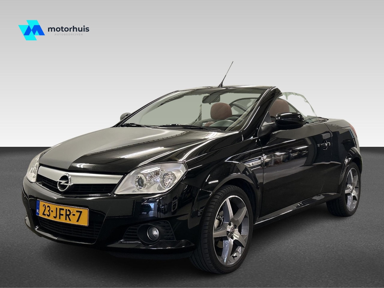 Opel Tigra - 1.4 16V Linea Rossa | 1e eigenaar | Dealer onderhoud - AutoWereld.nl