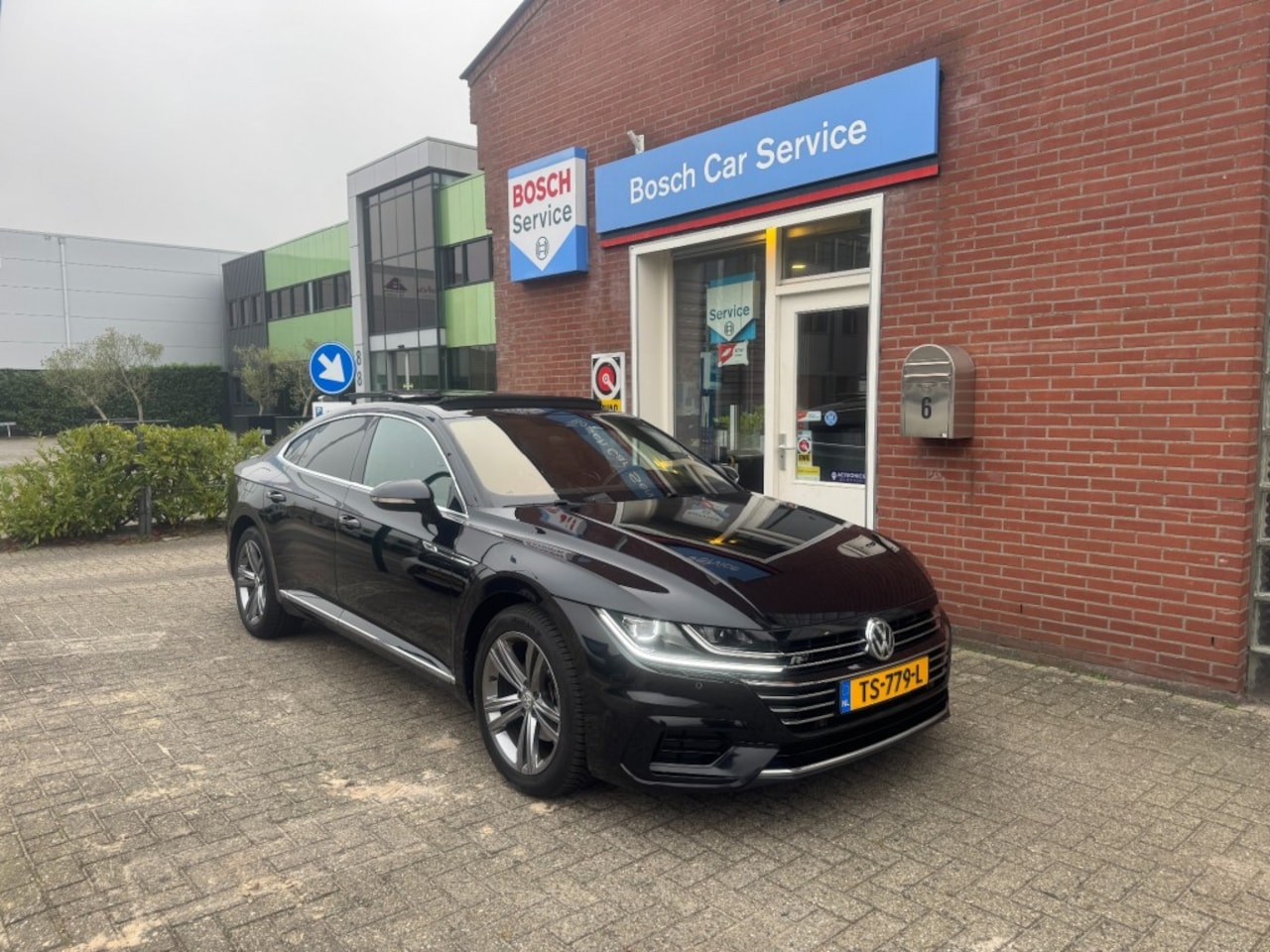 Volkswagen Arteon - 1.5 TSi 110kW DSG Aut. Business R-Line  Pano  Virtual - AutoWereld.nl