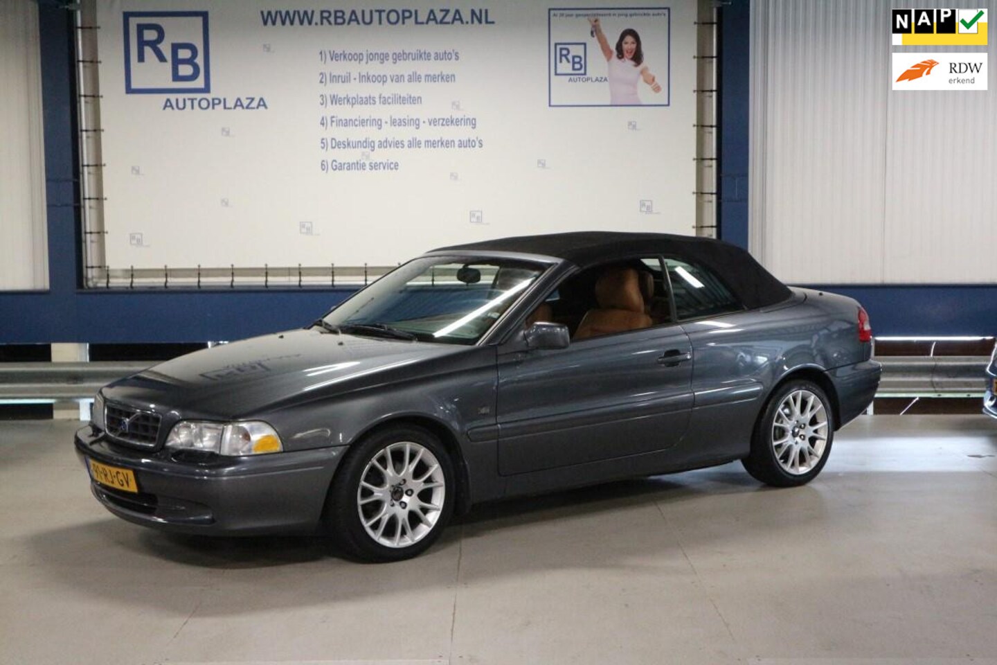 Volvo C70 Convertible - 2.4 T Tourer / Luxe / YOUNGTIMER ! ! ! - AutoWereld.nl