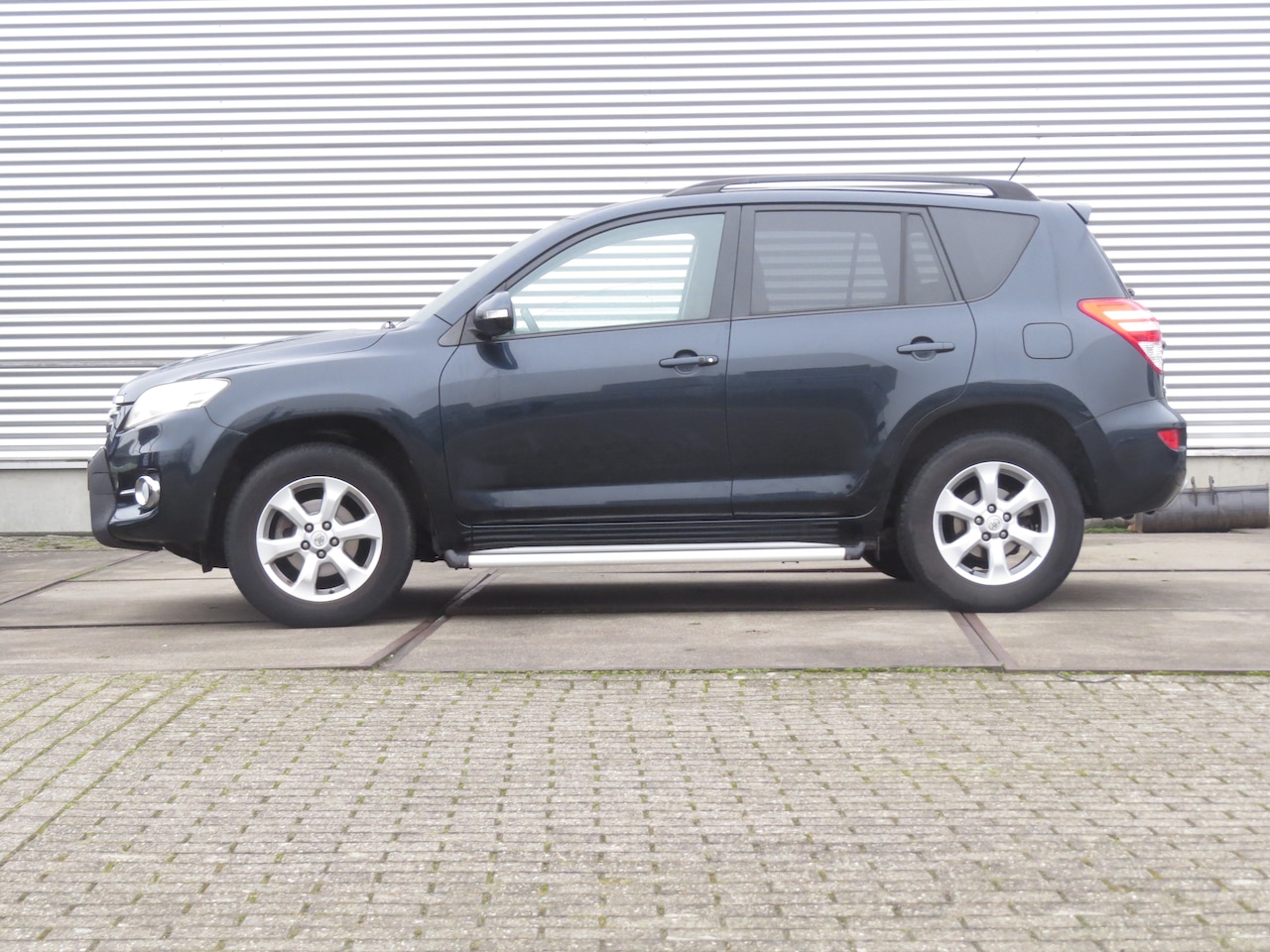 Toyota RAV4 - 2.0 VVTi Executive Business 4x4 - AutoWereld.nl