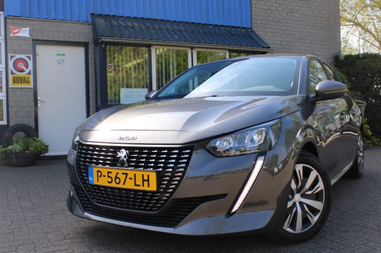 Peugeot 208 - Peugeot 208 - 1.2 PureTech 100pk Allure NAVIGATIE  DAB - AutoWereld.nl