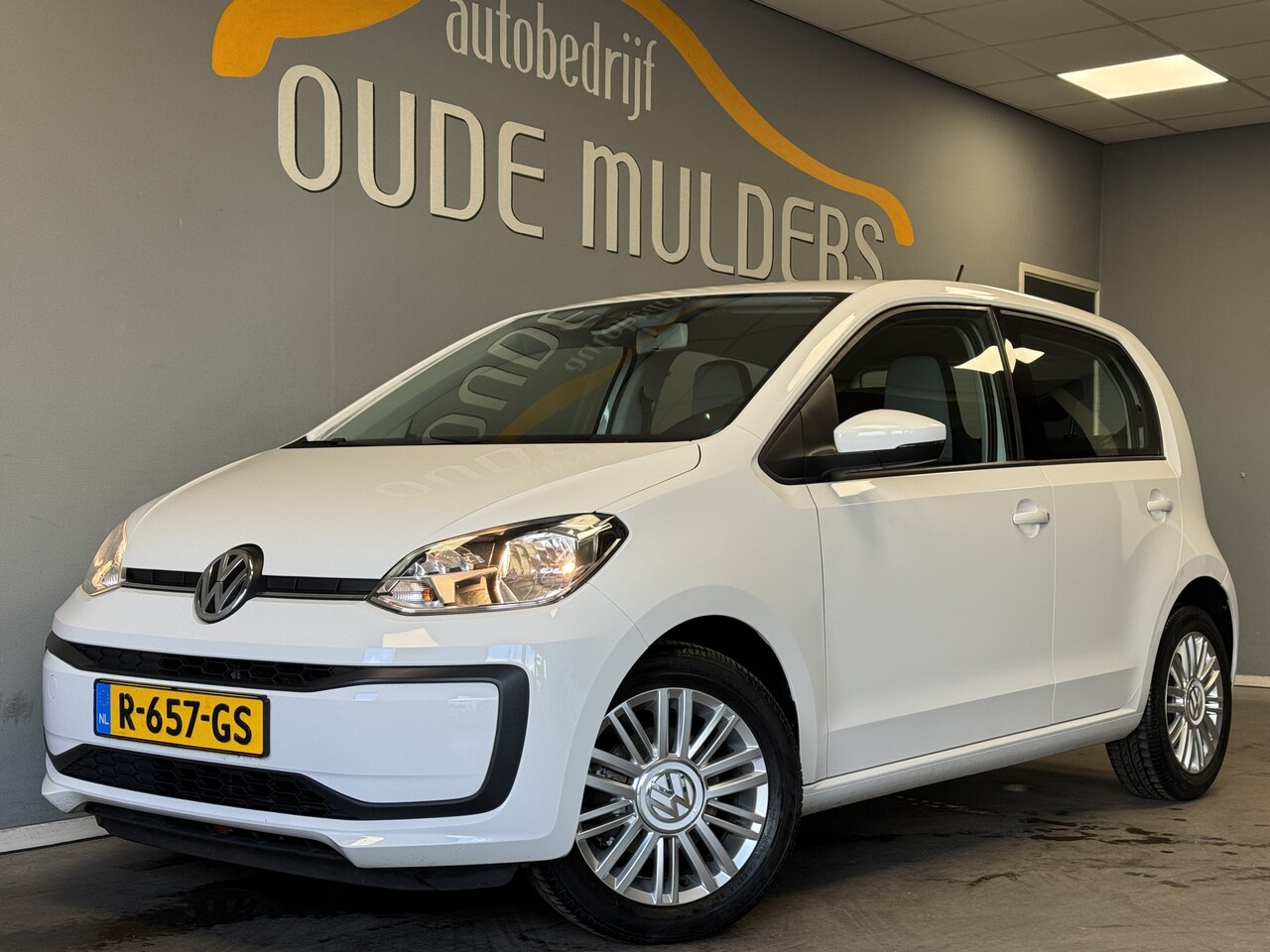 Volkswagen Up! - 1.0 up! Cruise/Parkeersensoren/Bluetooth - AutoWereld.nl