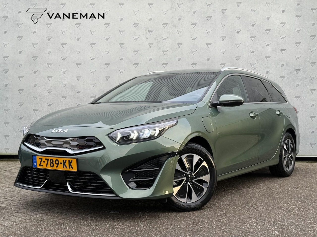 Kia Cee'd Sportswagon - Ceed 1.6 GDI PHEV DynamicPlusLine | Automaat | Dodehoekherkenning | Camera | Stoelverwarmi - AutoWereld.nl